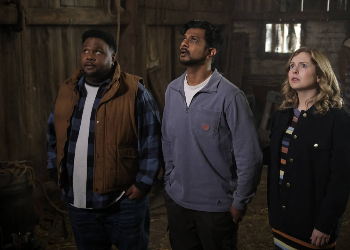 “The Owl” – Sam, Jay and the remaining ghosts unravel the mystery of which ghost passed into the afterlife. Also, Sam and Jay must relocate an owl in order to do construction on the barn to turn it into Jay’s restaurant, on the third season premiere of the CBS Original series GHOSTS, Thursday, Feb. 15 (8:30-9:00 PM, ET/PT) on the CBS Television Network, and streaming on Paramount+ (live and on demand for Paramount+ with SHOWTIME subscribers, or on demand for Paramount+ Essential subscribers the day after the episode airs)*.  Pictured (L-R):  Tristan D. Lalla as Mark, Utkarsh Ambudkar as Jay, and Rose McIver as Samantha.  Photo: Bertrand Calmeau/CBS ©2023 CBS Broadcasting, Inc. All Rights Reserved.