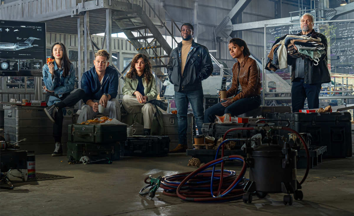 YunJee Kim as Mi-Su, Billy Magnussen as Magnus, Úrsula Corberó as Camila, Kevin Hart as Cyrus, Gugu Mbatha-Raw as Abby and Vincent D’Onofrio as Denton in Lift.