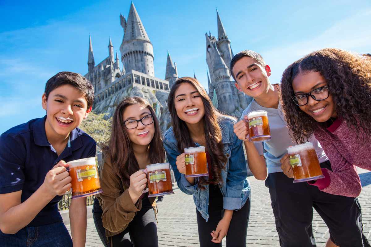 Butterbeer Season Comes to Universal Parks