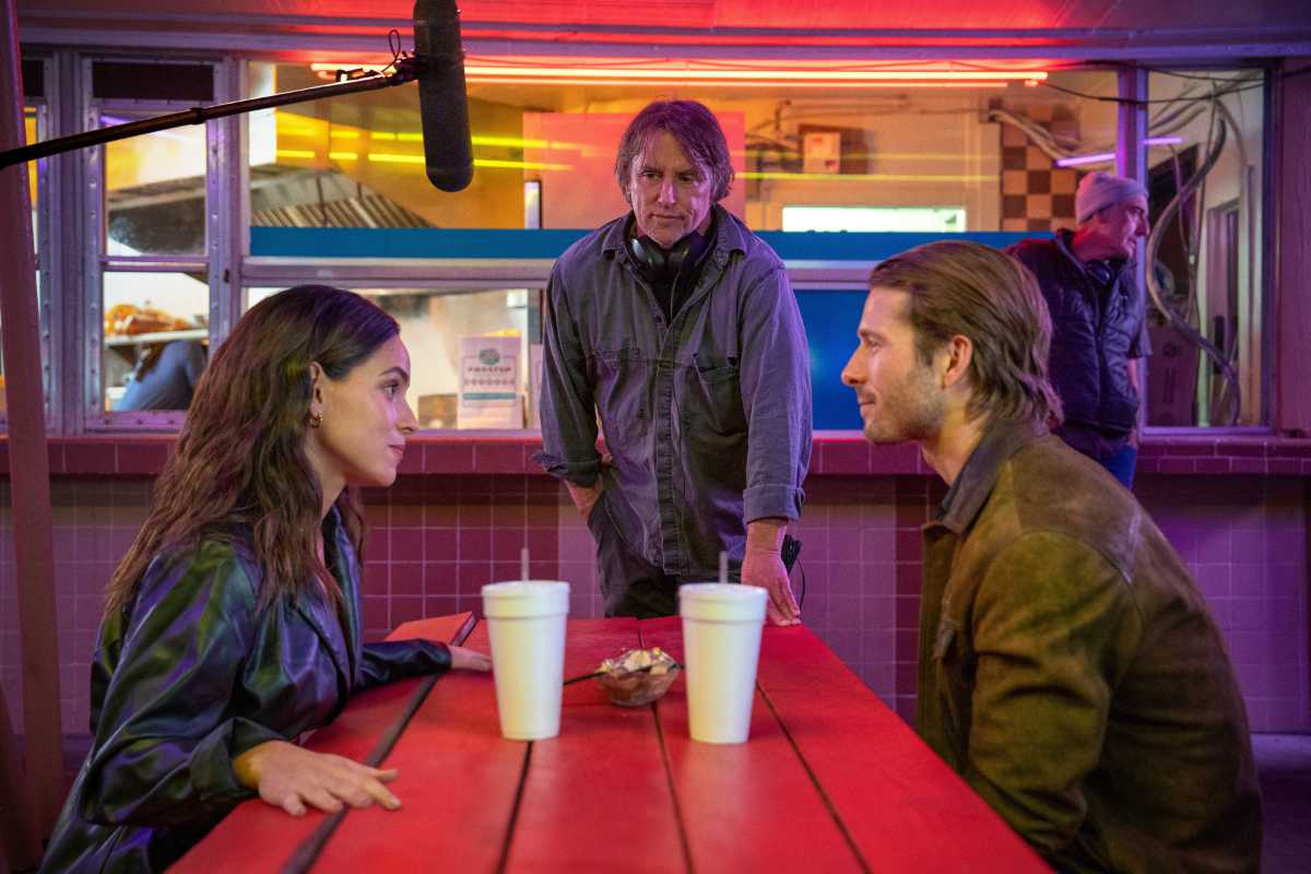 Adria Arjona as Madison, director & co-writer Richard Linkletter, co-writer Glen Powell as Gary Johnson, and director of photography Shane F. Kelly
