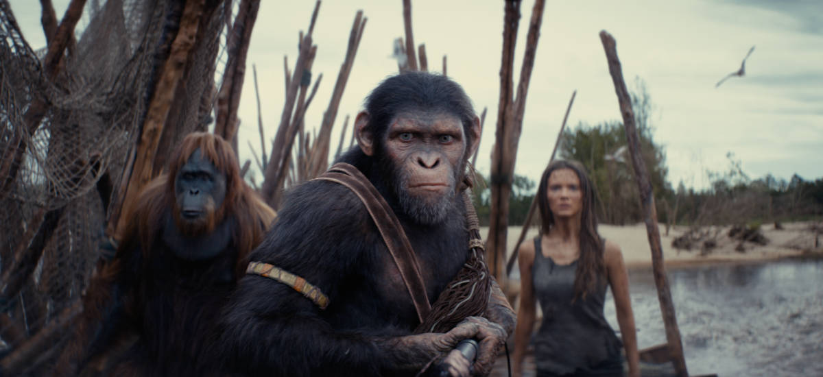 Raka (played by Peter Macon), Noa (played by Owen Teague) , and Freya Allan as Nova