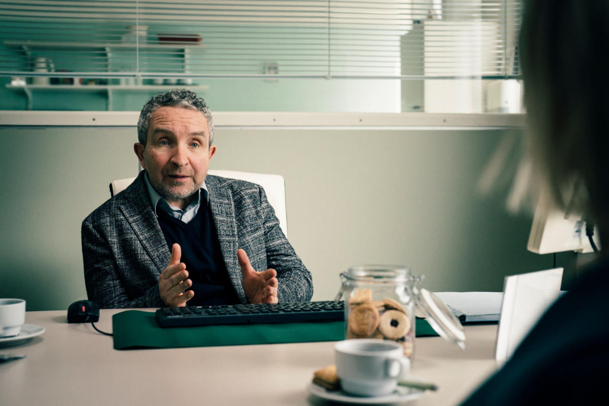 Alistair Underwood (Eddie Marsan)