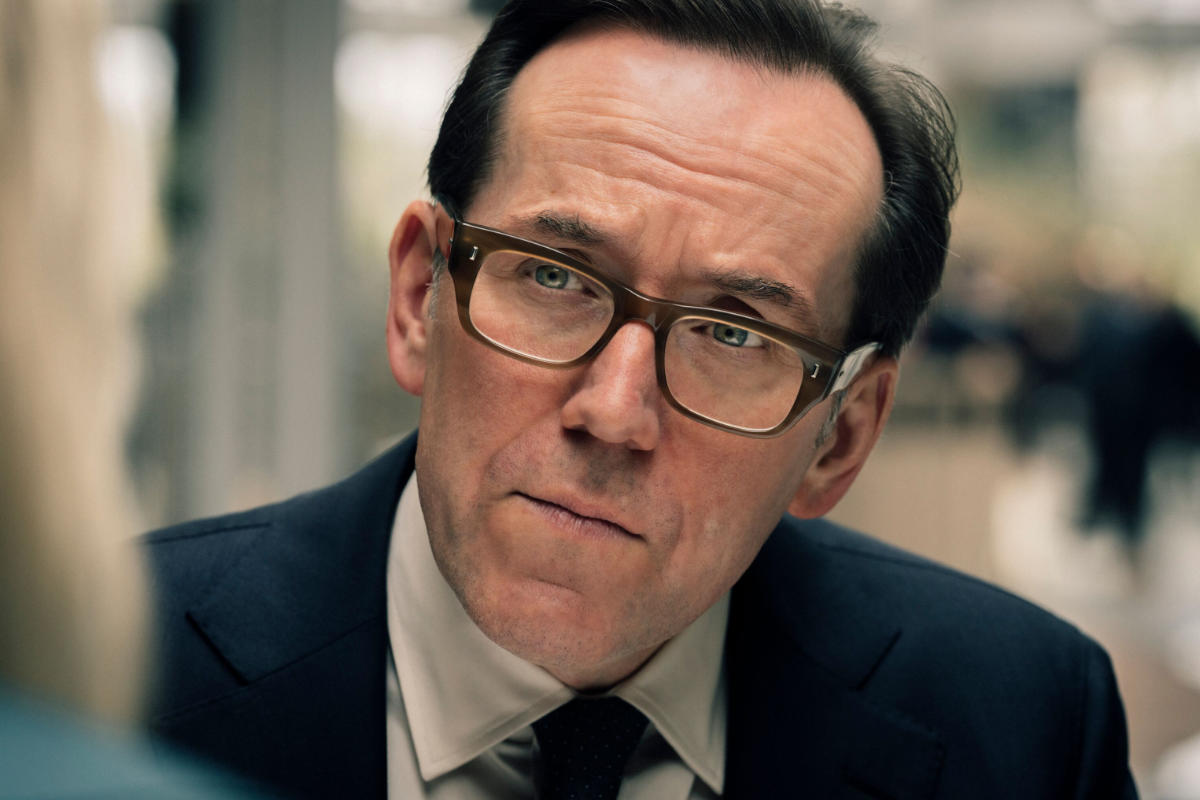 Detective Superintendent Richard Grove (Ben Miller)
