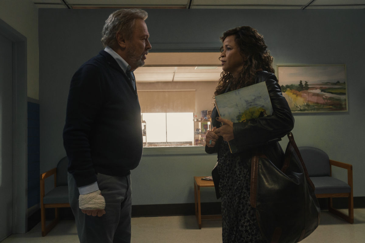 Billy Crystal and Rosie Perez