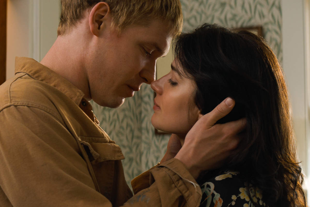 Billy Howle as Benji Winbury, Eve Hewson as Amelia Sacks