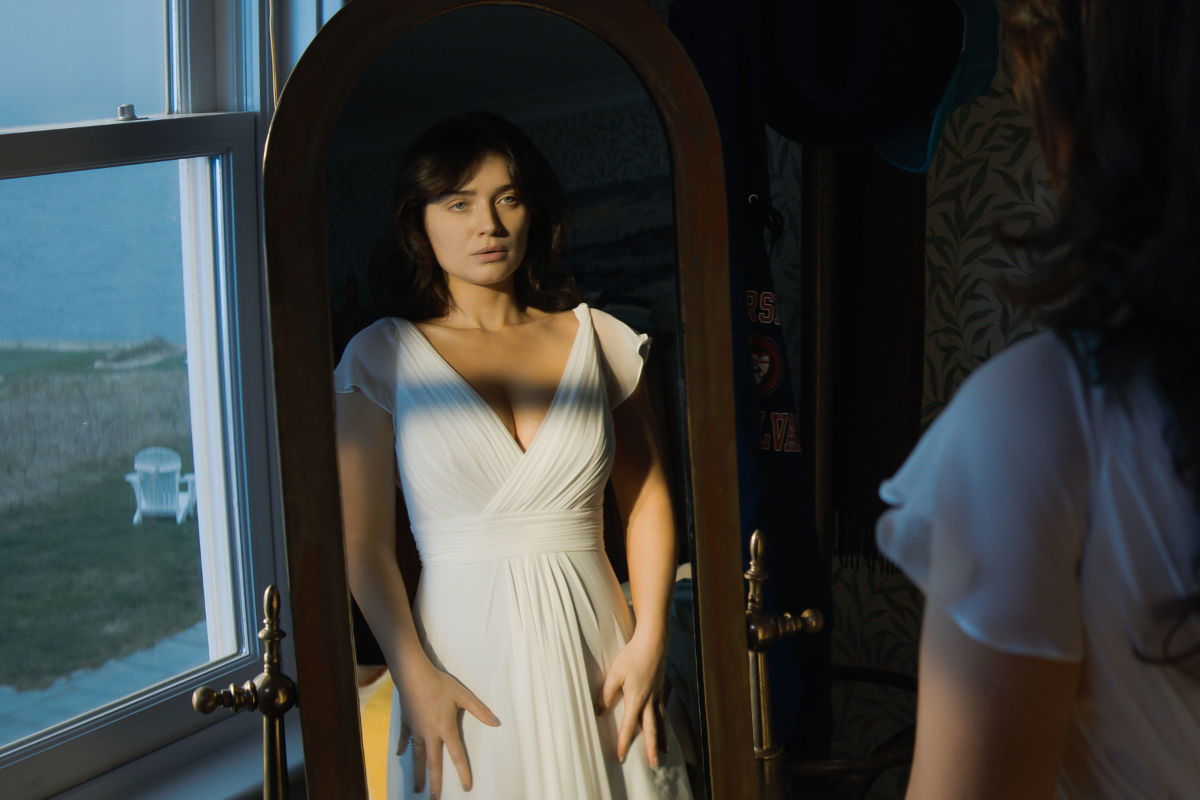 Eve Hewson as Amelia Sacks