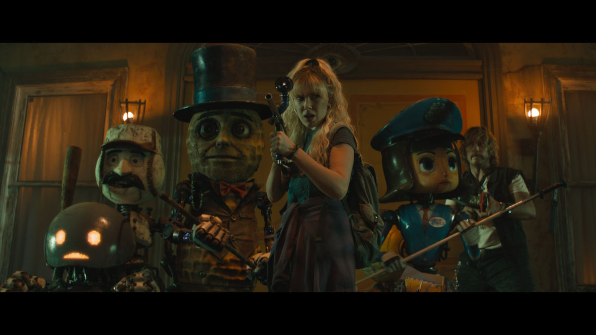 Herman (voiced by Anthony Mackie), PopFly (voiced by Brian Cox), Mr. Peanut (voiced by Woody Harrelson), Michelle (Millie Bobby Brown), Penny Pal (voiced by Jenny Slate) and Keats (Chris Pratt)