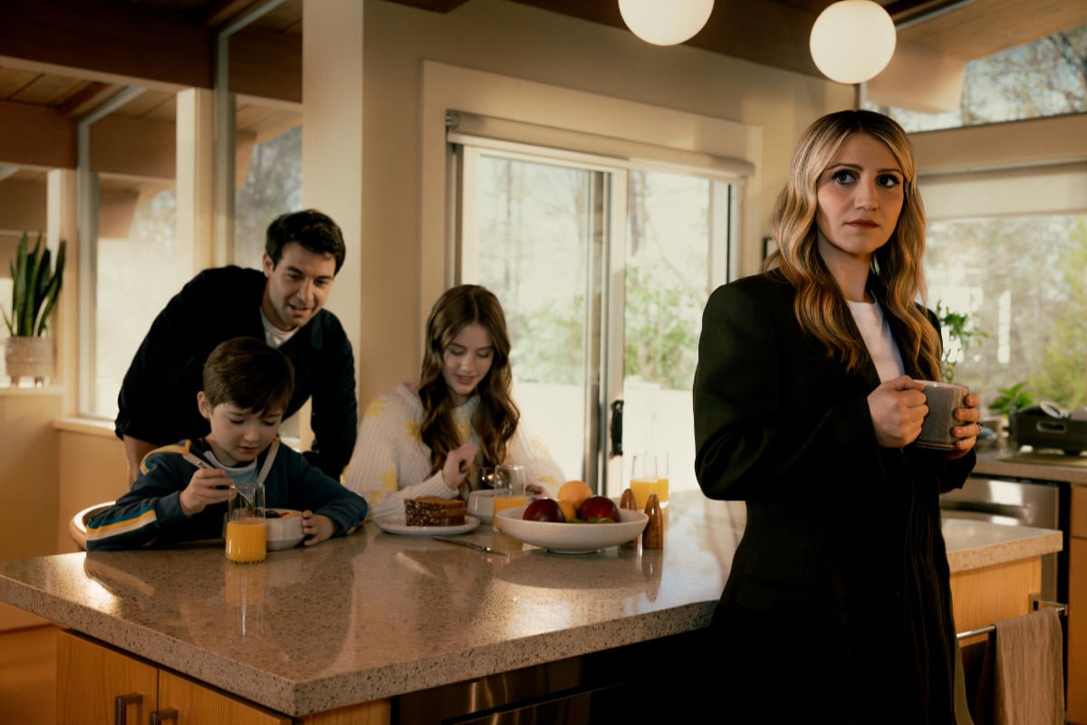 Benjamin Mackey as Max Reed, James Wolk as Ben Reed, Khiyla Aynne as Hazel Reed and Annaleigh Ashford as Melissa Reed