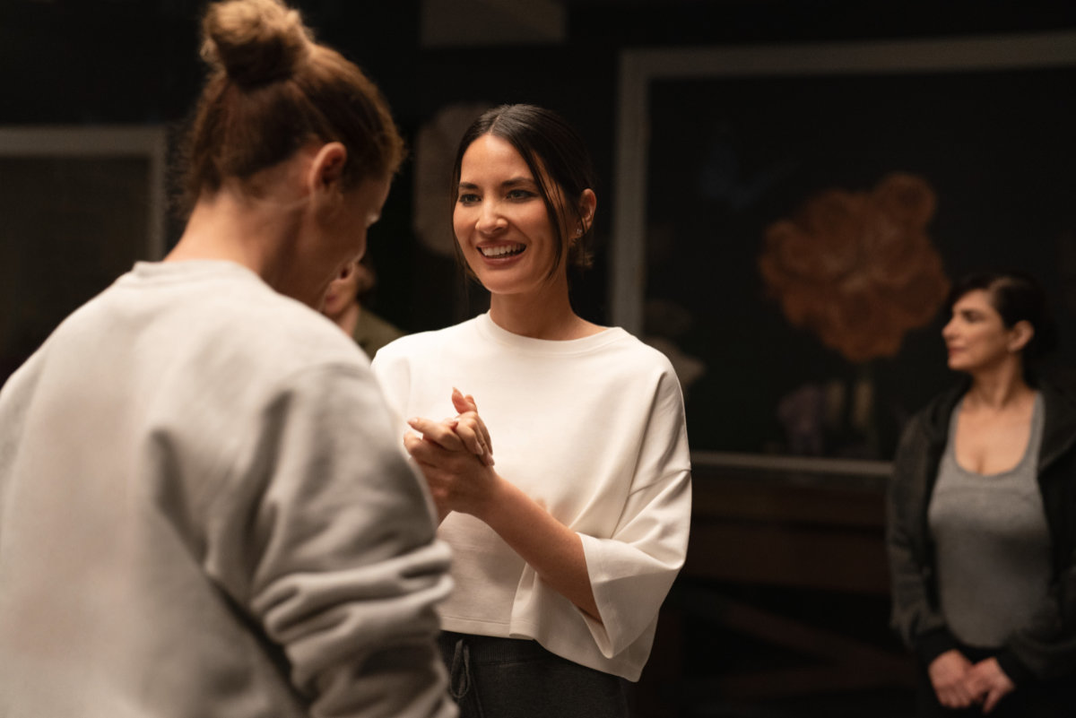 Apple TV+ April 2025 - Your Friends & Neighbors