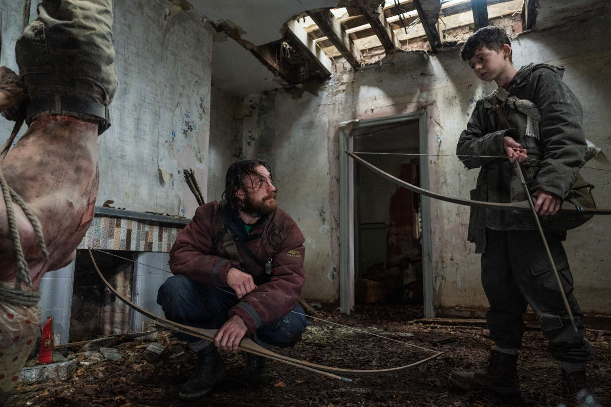 Jamie (Aaron Taylor-Johnson) and his son Spike (Alfie Williams)