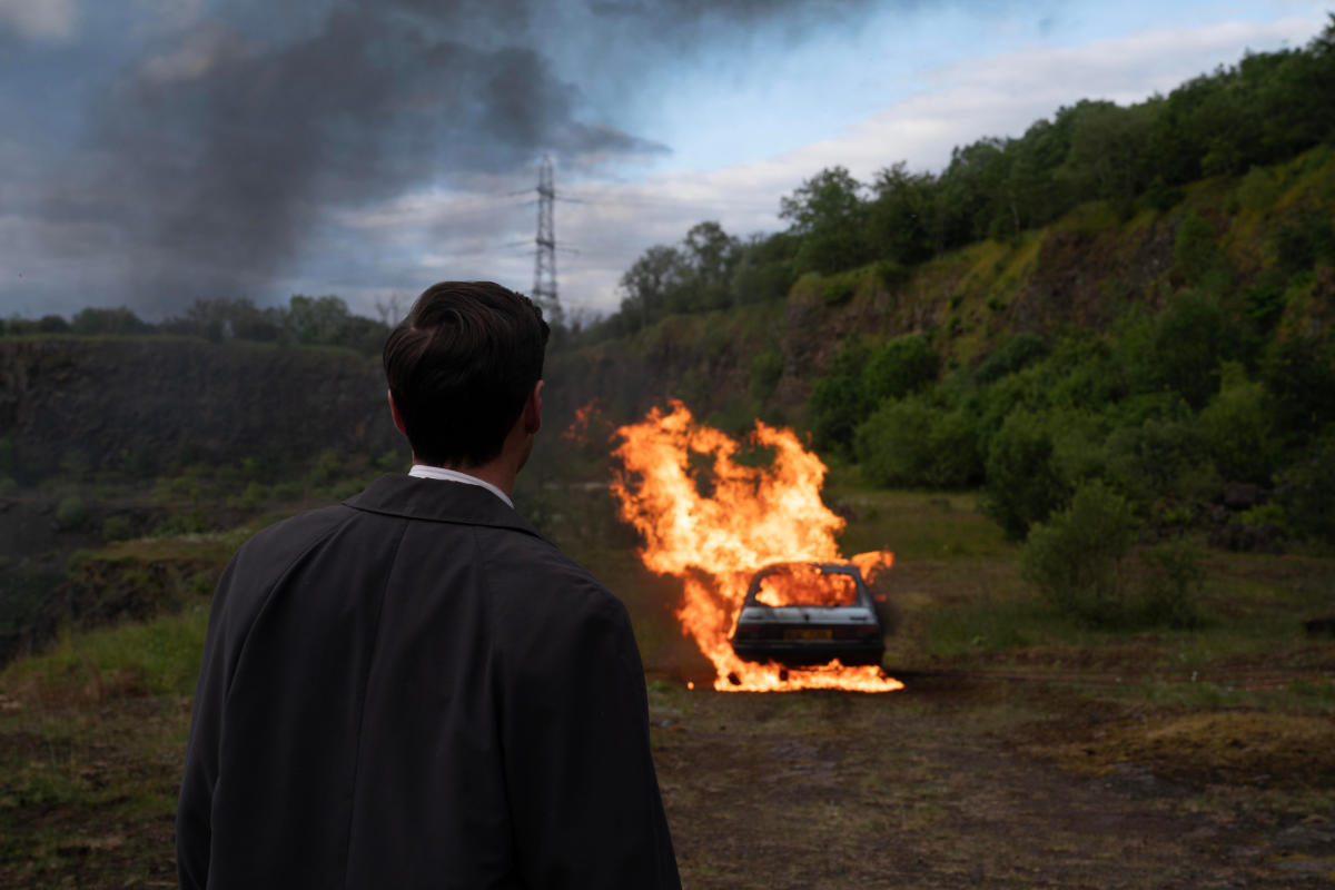 THOREN FERGUSON as DI Anderson.