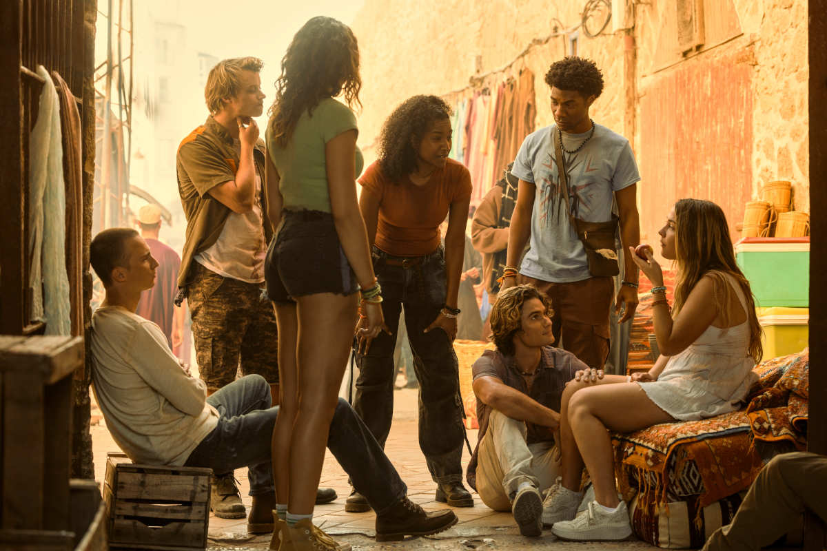 Drew Starkey as Rafe, Rudy Pankow as JJ, Madison Bailey as Kiara, Carlacia Grant as Cleo, Chase Stokes as John B, Jonathan Daviss as Pope, Madelyn Cline as Sarah Cameron