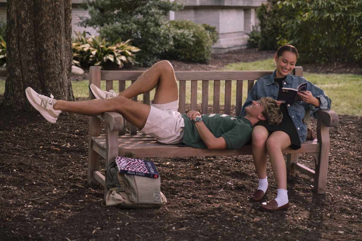 Jeremiah (Gavin Casalegno) and Belly (Lola Tung)