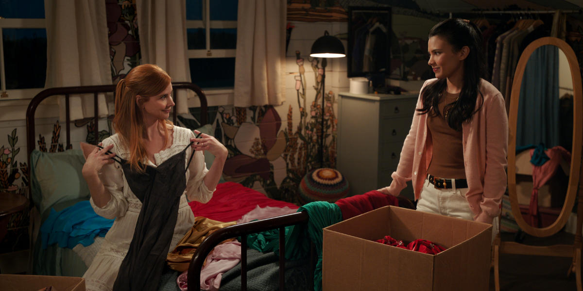 Sarah Rafferty as Katherine, Nikki Rodriguez as Jackie