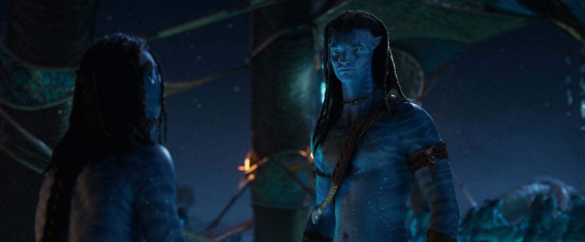 Lo’ak (Britain Dalton) and Jake Sully (Sam Worthington) in Avatar: Fire and Ash