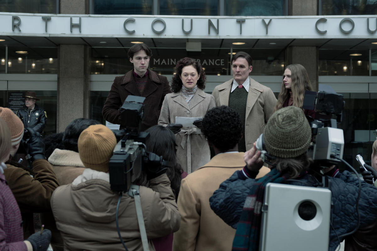 Thom Nyhuus as Kenneth Piest, Marin Ireland as Elizabeth Piest, Greg Bryk as Harold Piest, Cricket Brown as Kerry Piest in Devil in Disguise: John Wayne Gacy