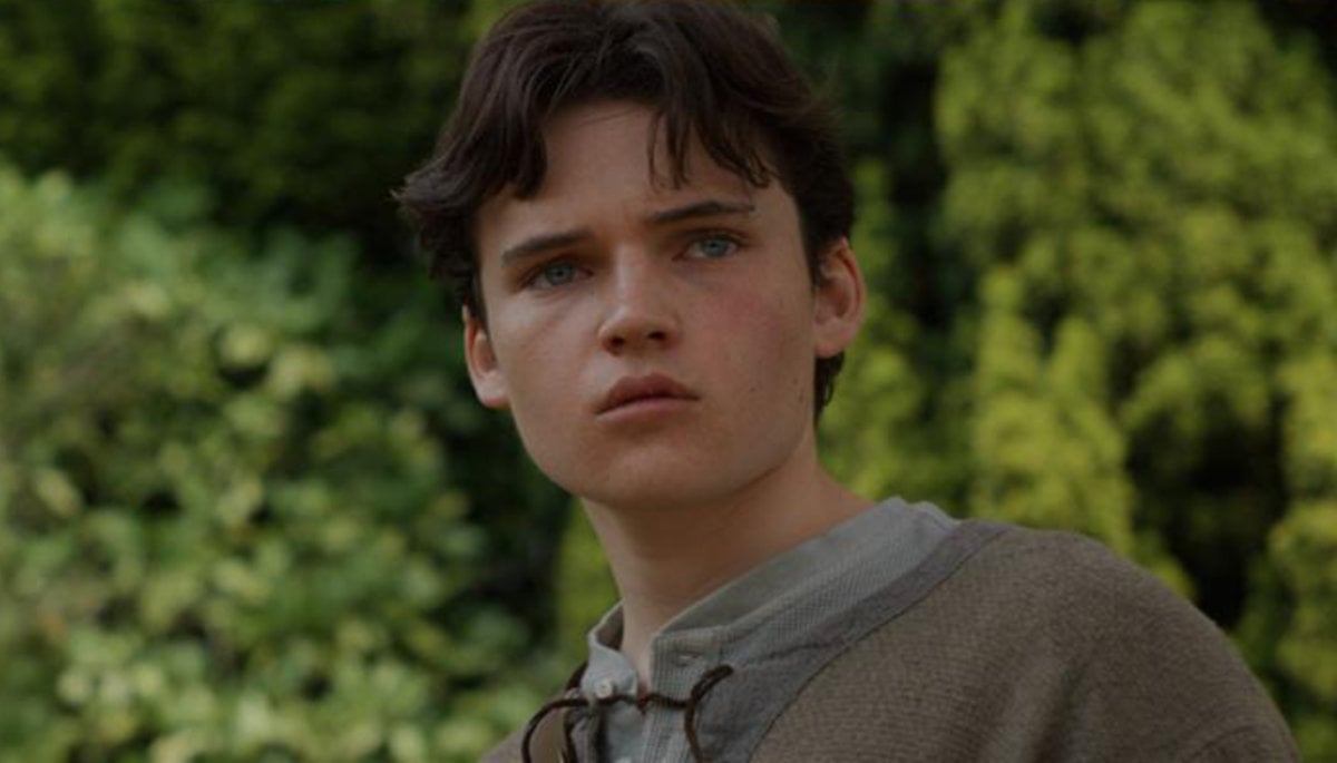 Benjamin Evan Ainsworth as Link