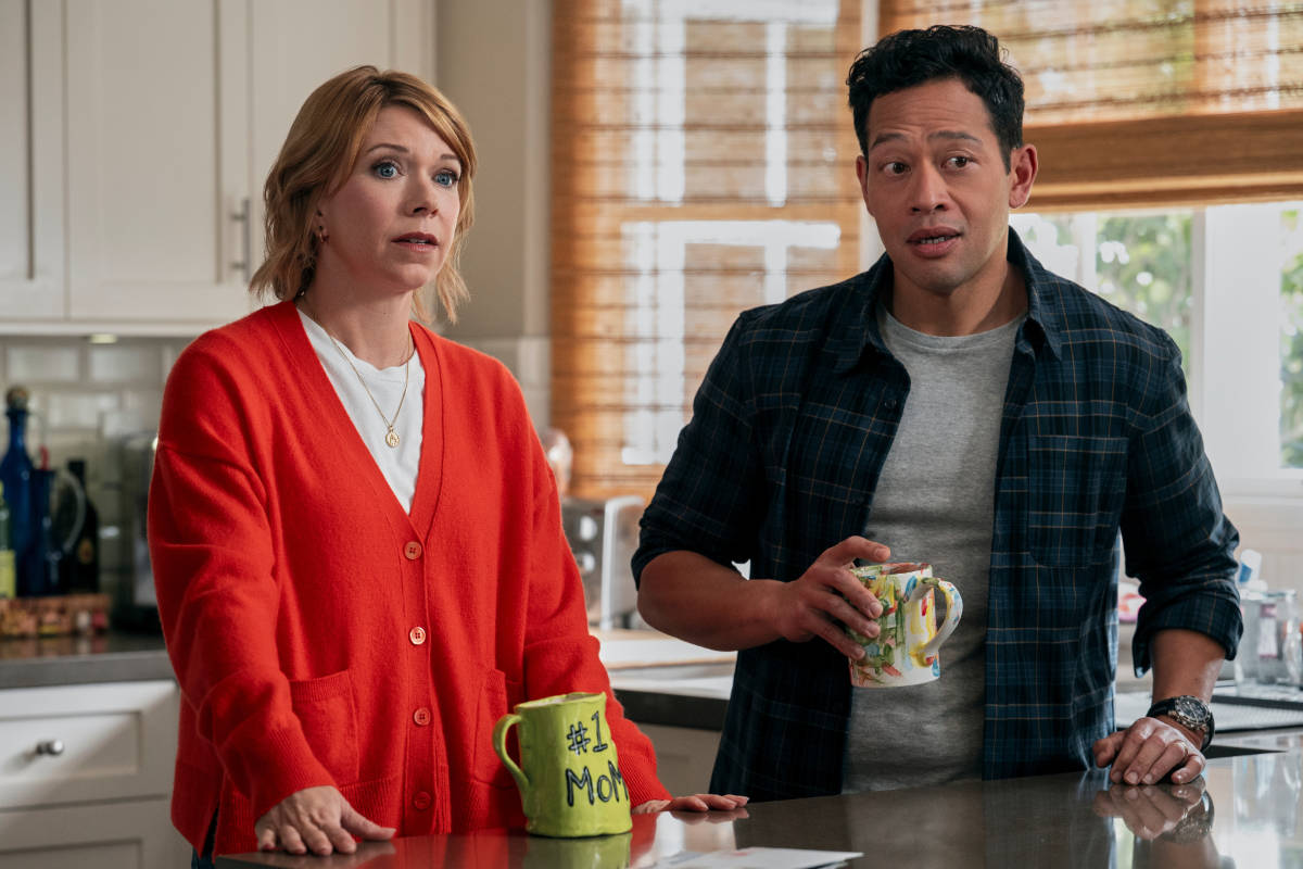 Mary Elizabeth Ellis as Emily and Eugene Cordero as Joel in A Man on the Inside Season 2