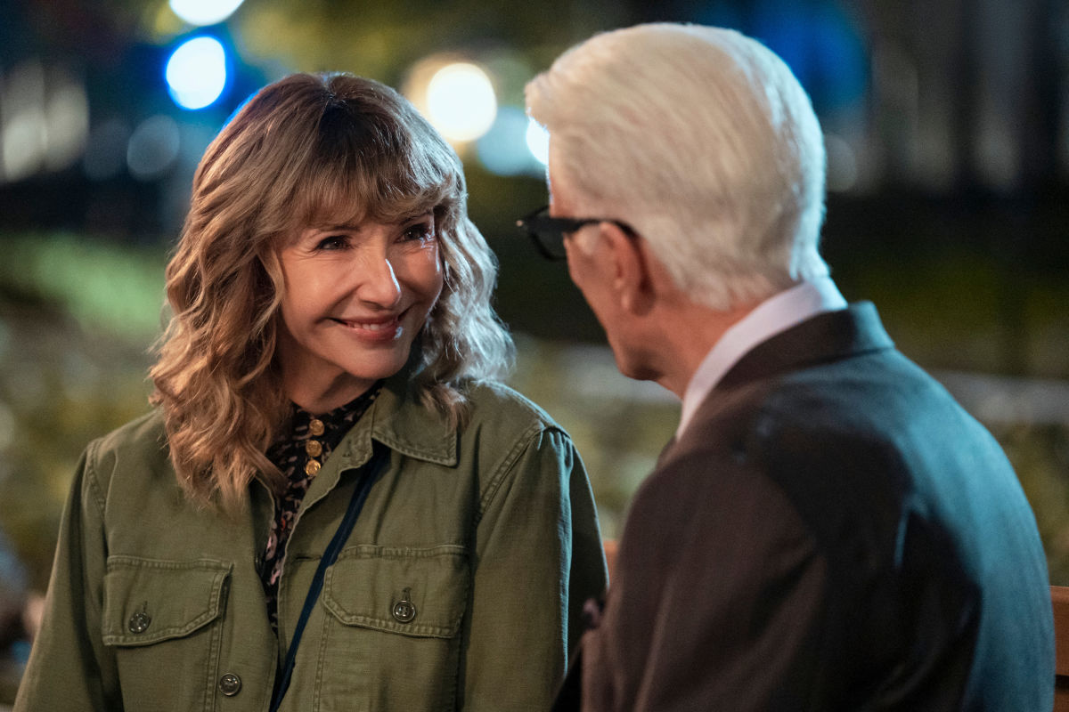 Mary Steenburgen as Mona and Ted Danson as Charles in A Man on the Inside Season 2