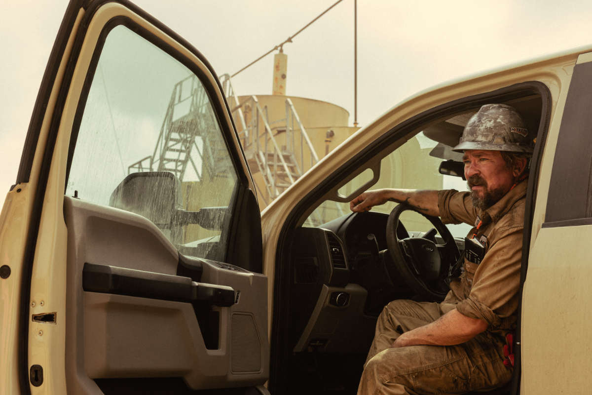 James Jordan as Dale