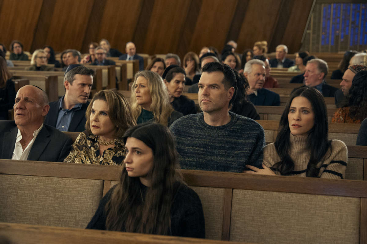 Paul Ben-Victor as Ilan, Tovah Feldshuh as Bina, Timothy Simons as Sasha, Jackie Tohn as Esther