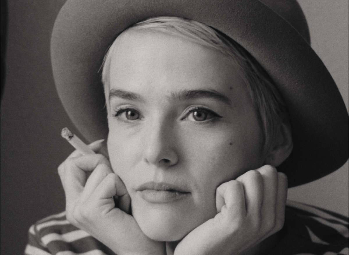 Zoey Deutch as Jean Seberg