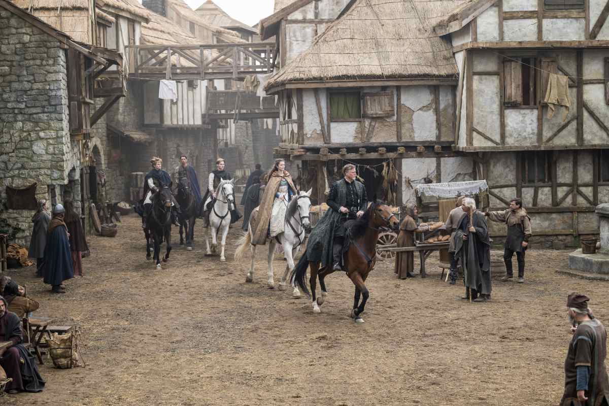 Lauren McQueen as Marian