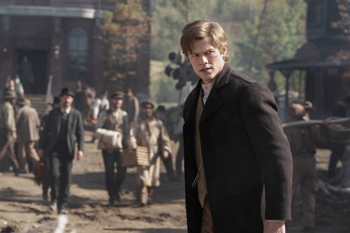 Lucas Till as Garret Van Ness