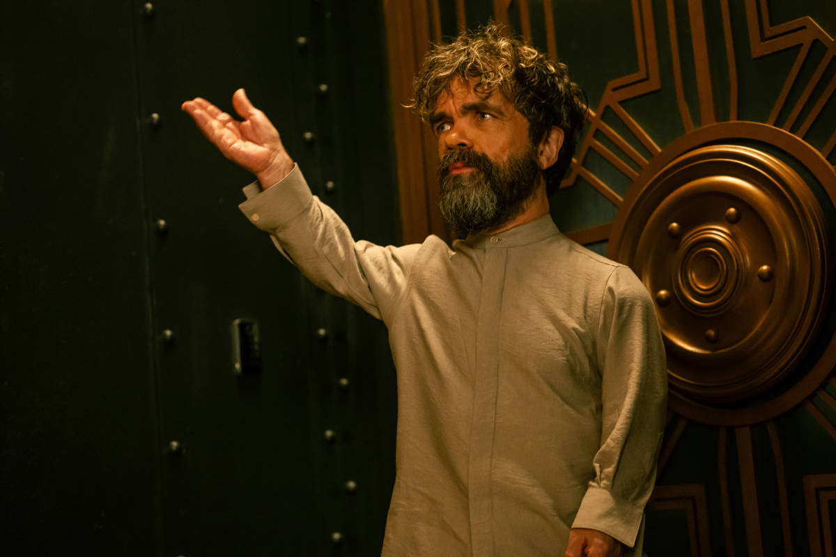 Peter Dinklage as Leon Prater