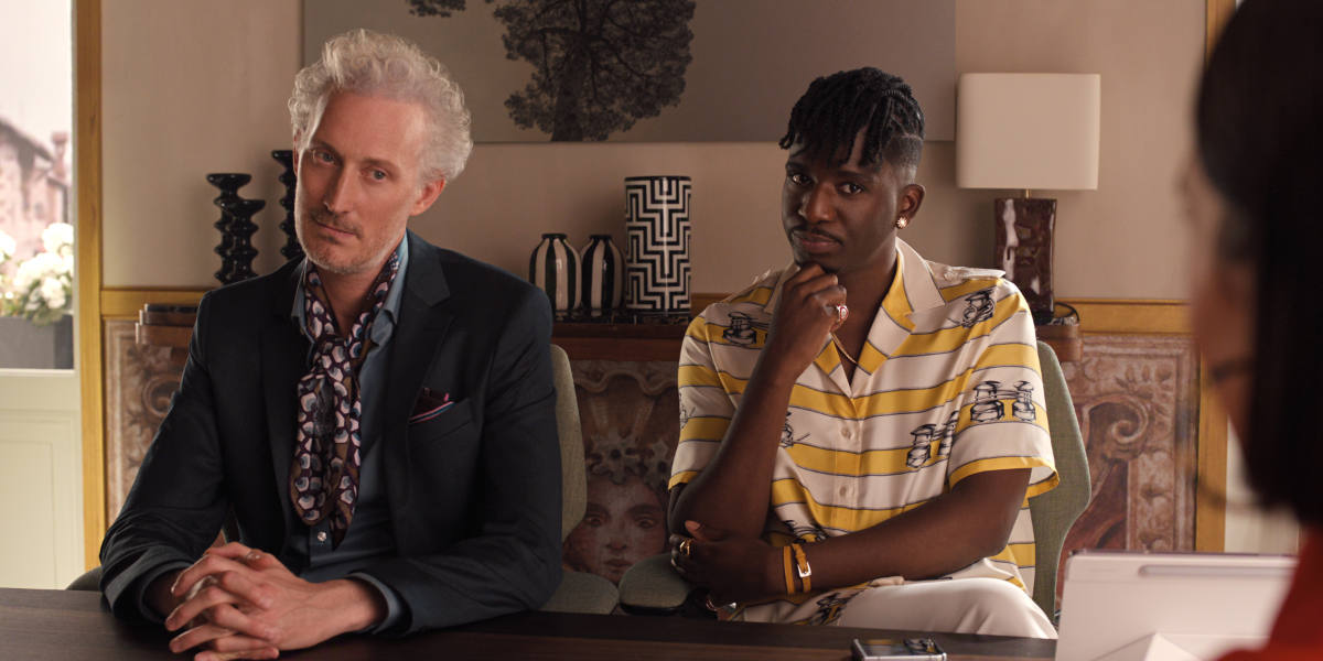 Bruno Gouery as Luc, Samuel Arnold as Julien