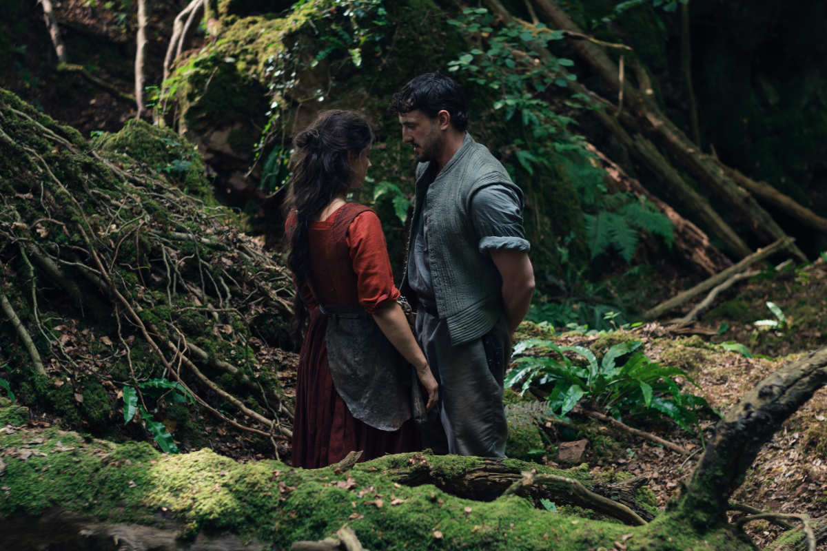 Hamnet Trailer and Poster with Jessie Buckley and Paul Mescal