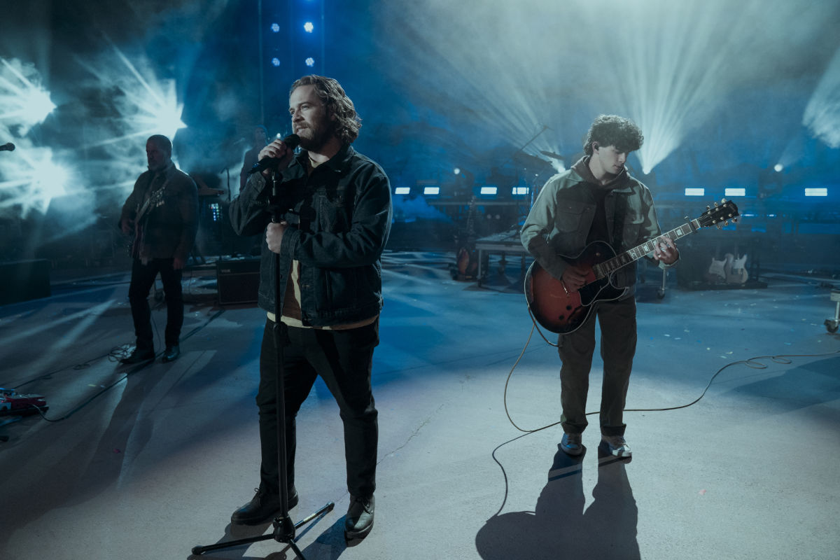 John Michael Finley as Bart and Sammy Dell as Sam