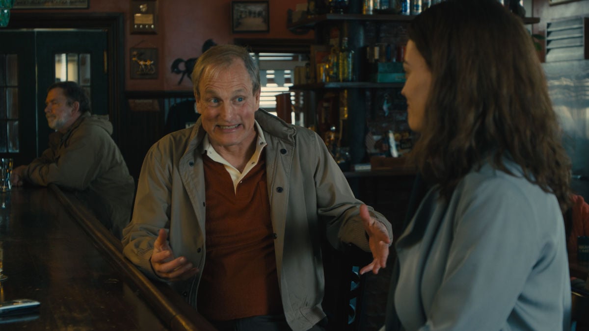 Woody Harrelson and Emma Mackey