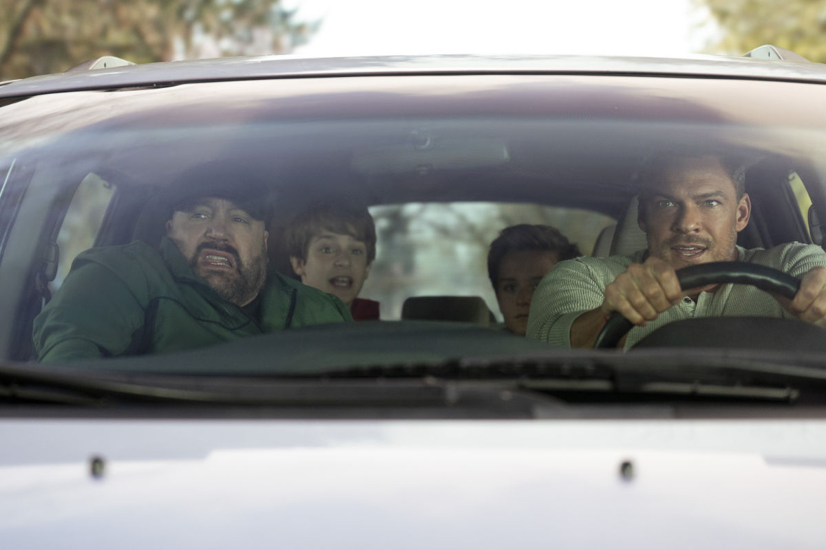 Brian (Kevin James), Lucas (Benjamin Pajak), CJ (Banks Pierce), and Jeff (Alan Ritchson)
