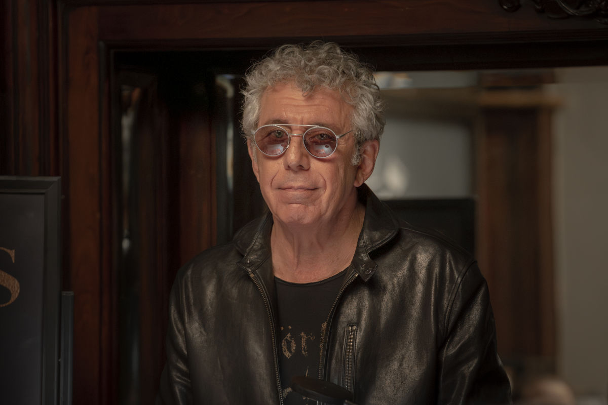 Eric Bogosian as Daniel Molloy