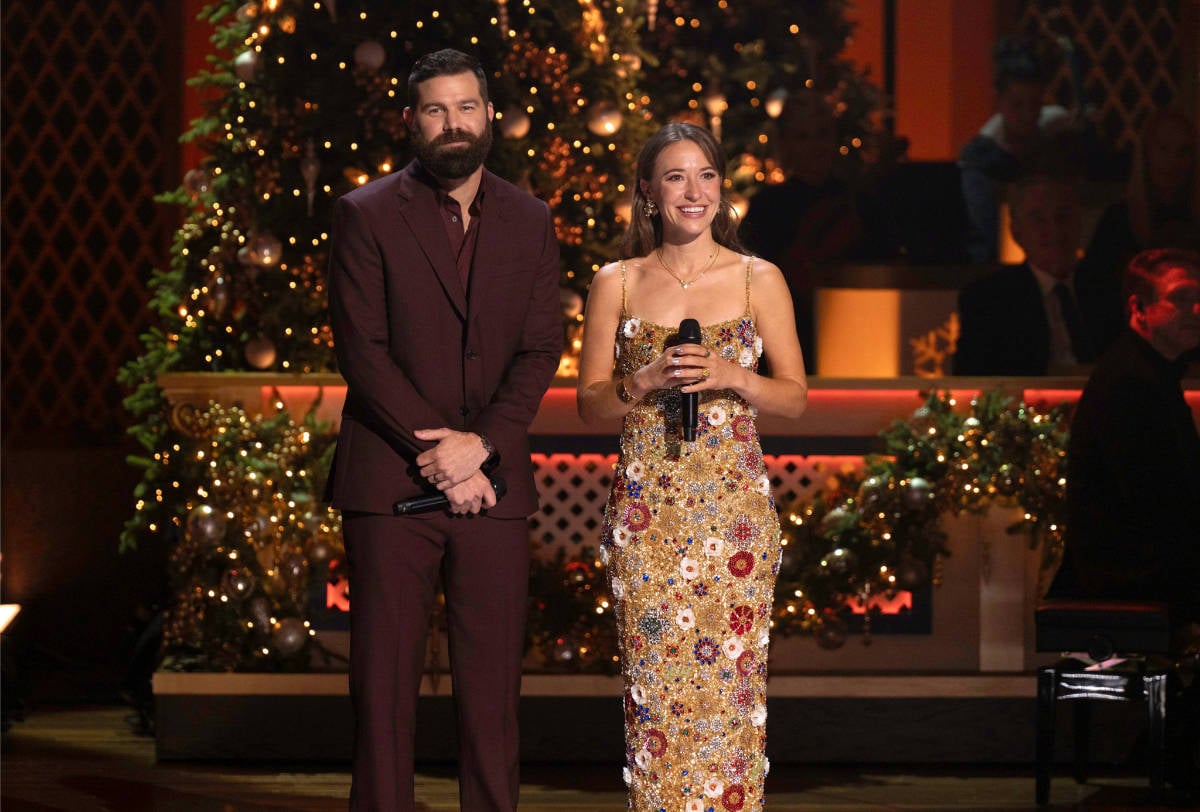 CMA Country Christmas