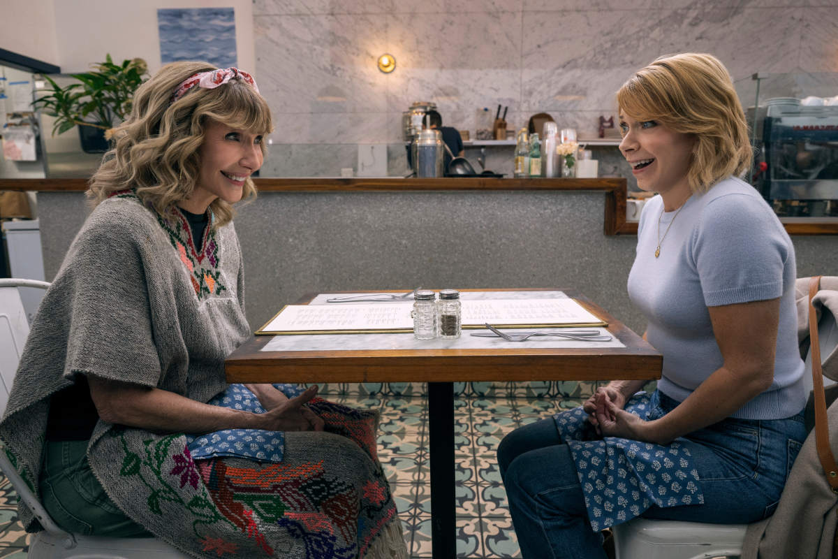 Mary Steenburgen as Mona, Mary Elizabeth Ellis as Emily