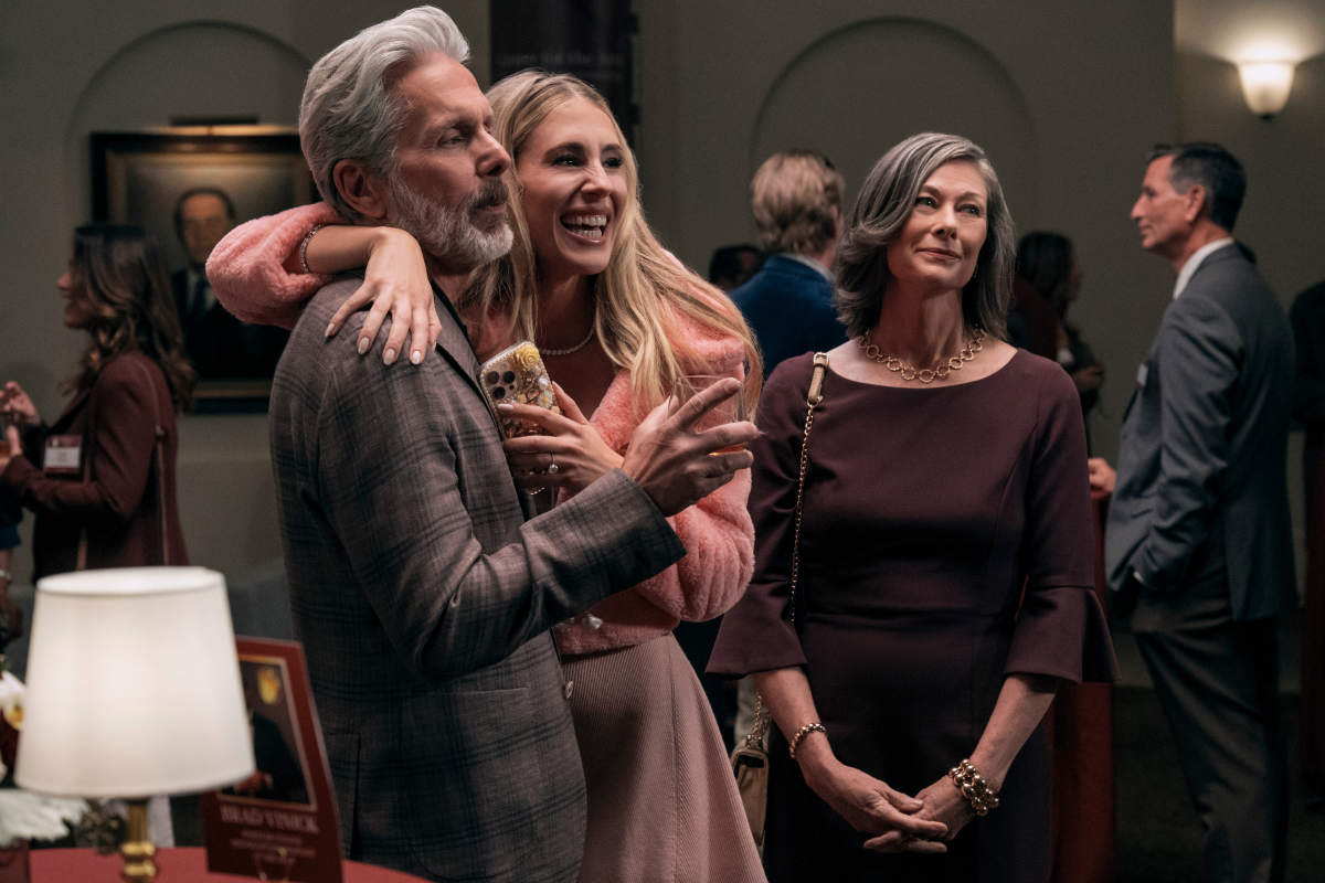 Gary Cole as Brad Vinick, Lisa Gilroy as Kelseigh Vinick