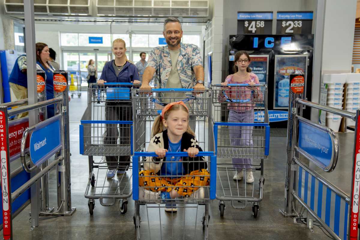Stella Fitzgerald, Nate Bargatze Charlotte Tucker and Birdie Borria