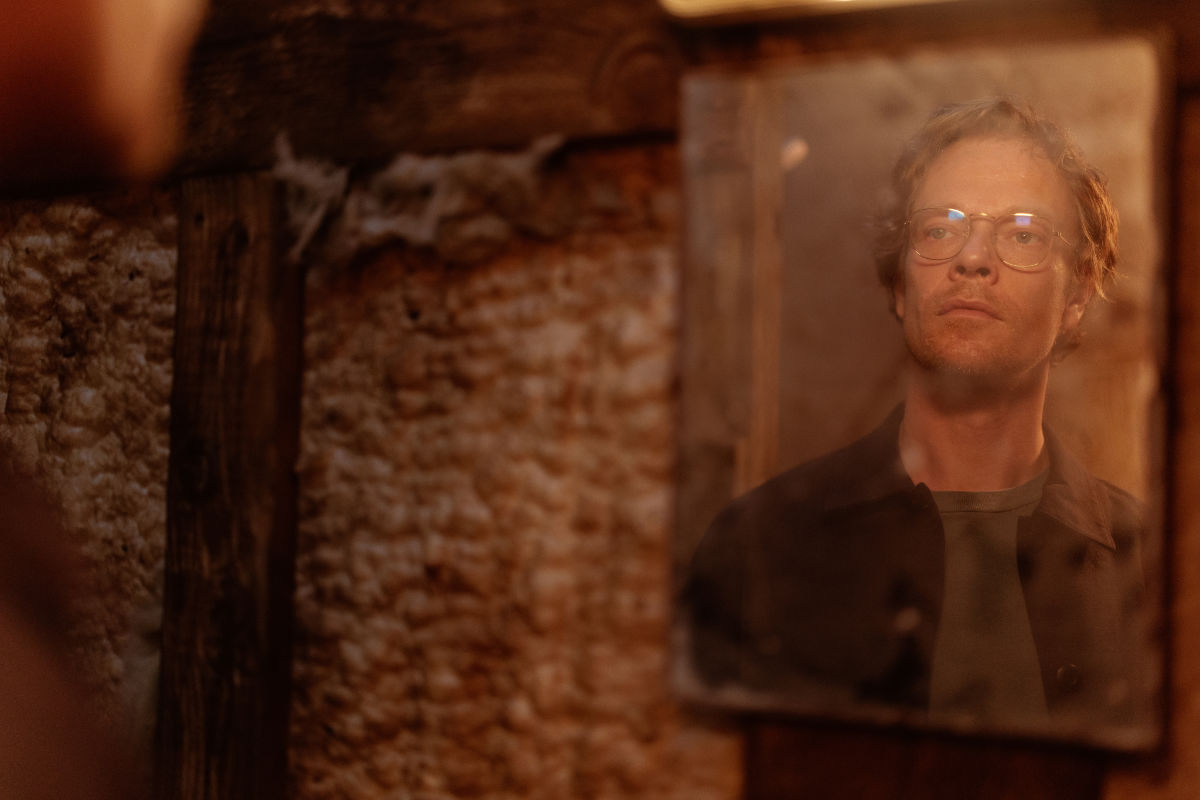 Rick Hanson (ALFIE ALLEN)