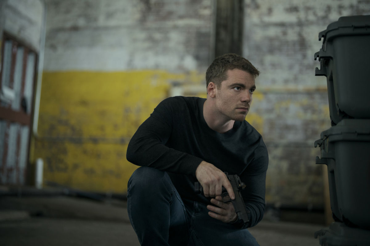 Gabriel Basso as Peter Sutherland