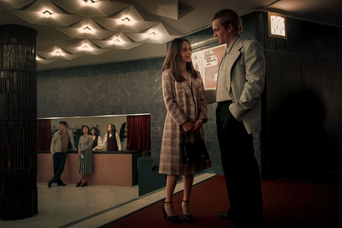 Emilia Clarke as Bea, Artjom Gilz as Andrei