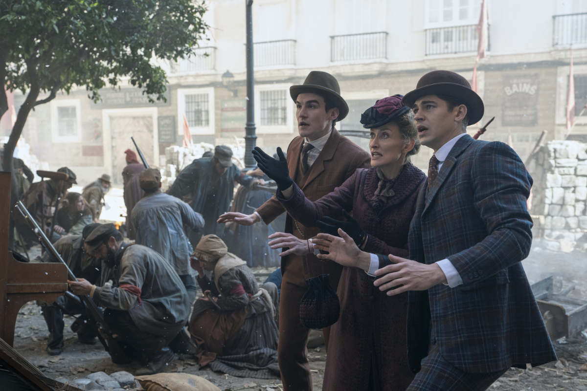 Dónal Finn, Natascha McElhone, Hero Fiennes Tiffin