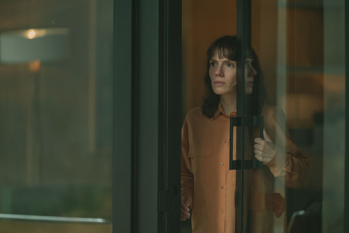 Diana Gomez as Elena