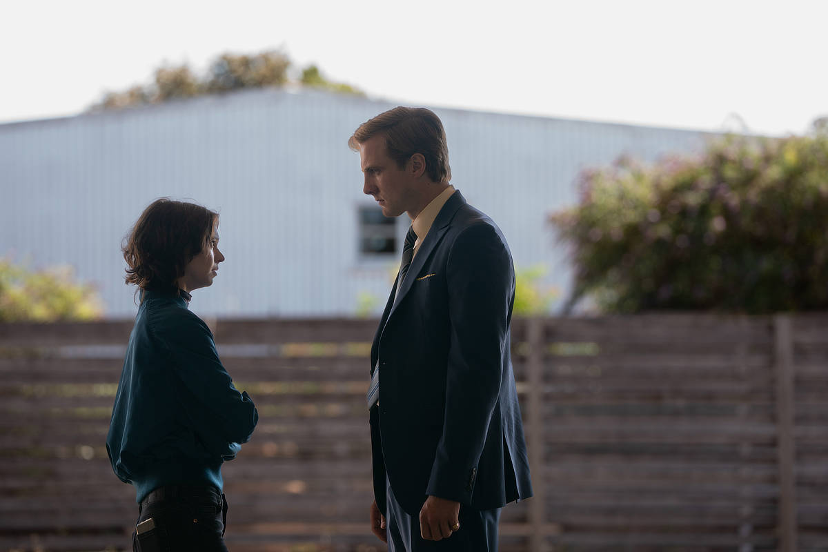 Emma Myers as Pip Fitz-Amobi and Henry Ashton as Max Hastings