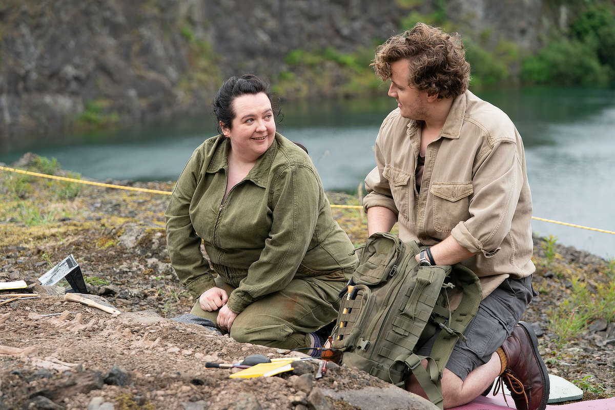 Ashley Storrie and Hyoie O'Grady in Dinosaur Season 2