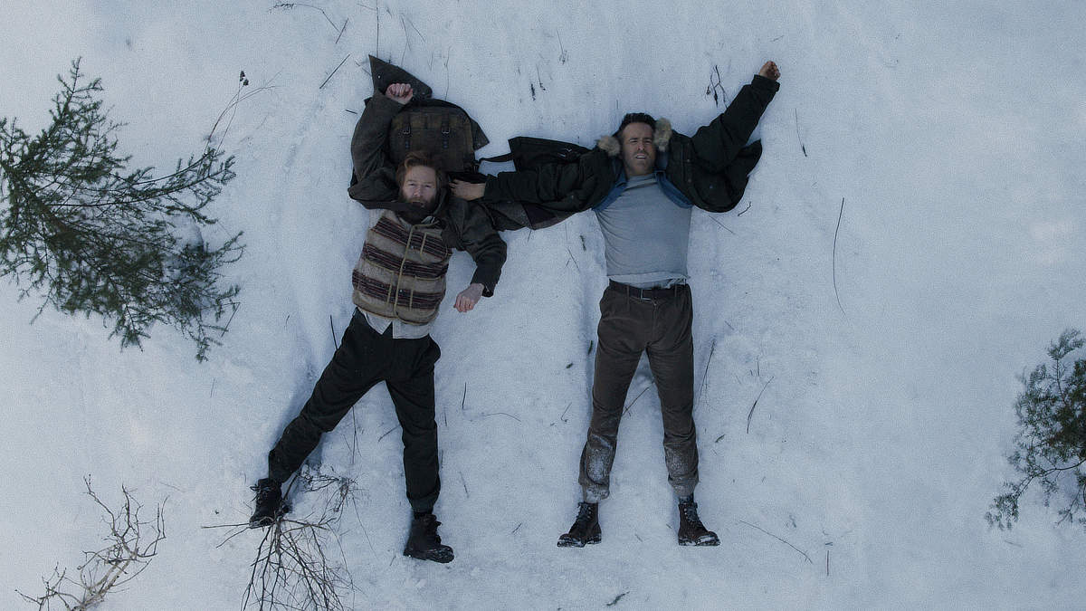 Mayday First Look Featuring Ryan Reynolds and Kenneth Branagh