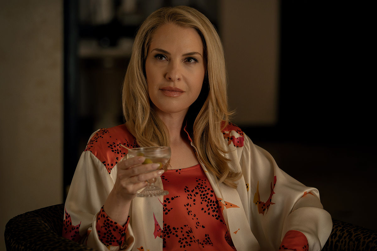 Leslie Grossman as Flossie in Power Book III: Raising Kanan Season Five