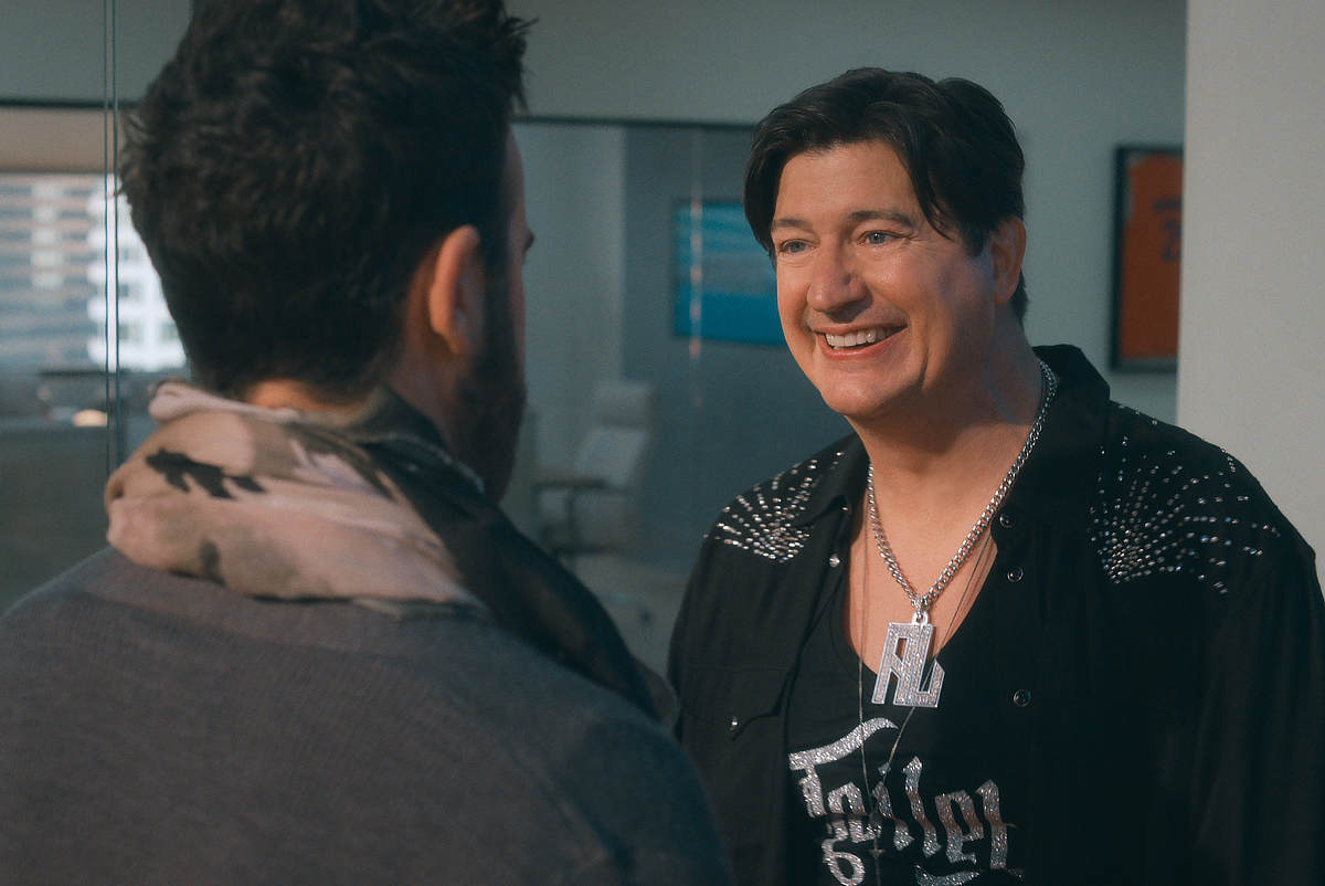 Justin Theroux as Cam Gordon and Ken Marino as Al Fleischman