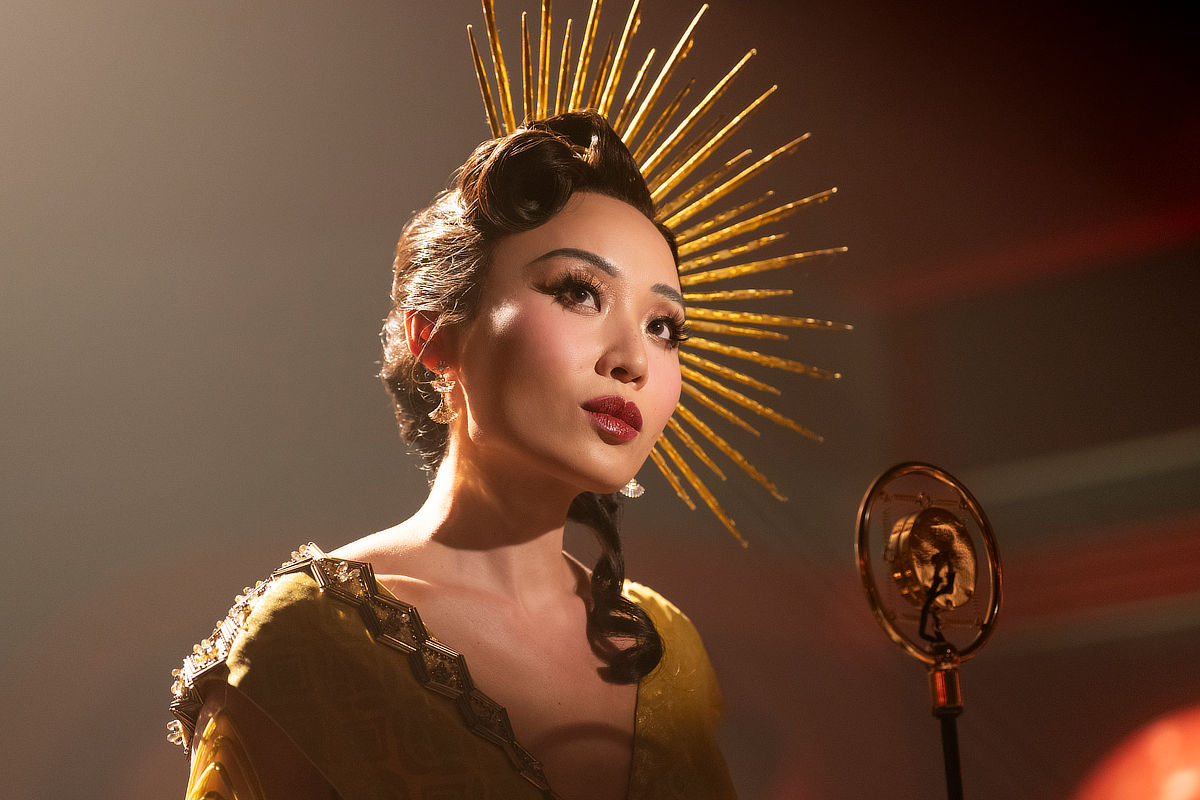Li Jun Li as Cat Hardy